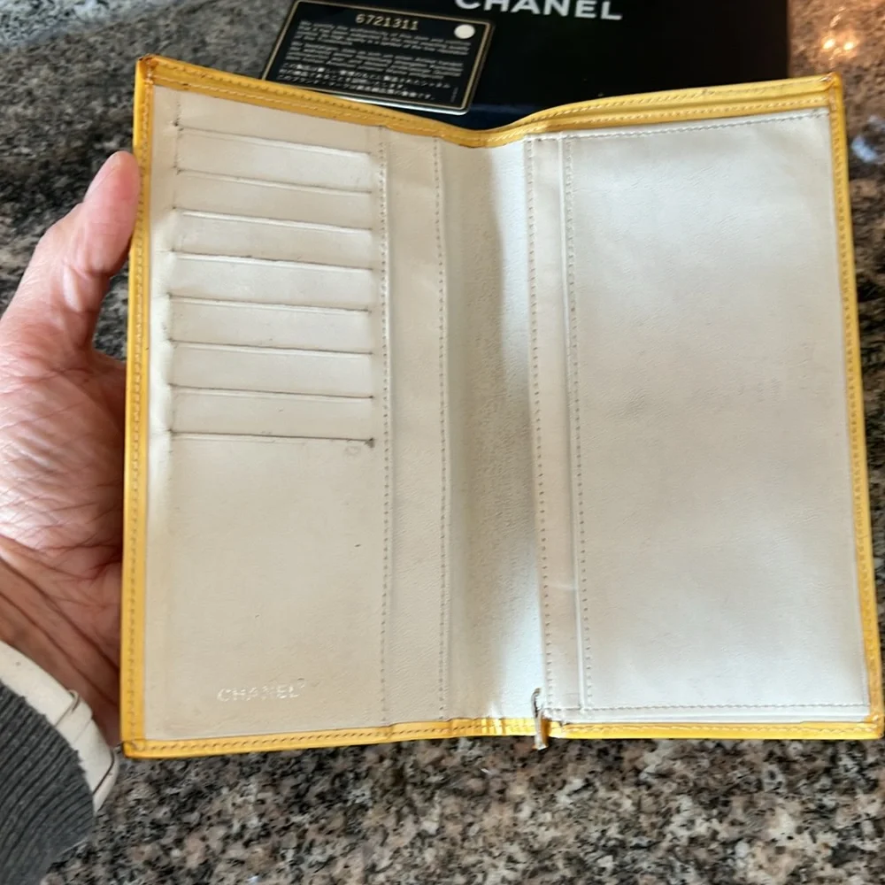 Chanel Vintage Patent Leather Wallet